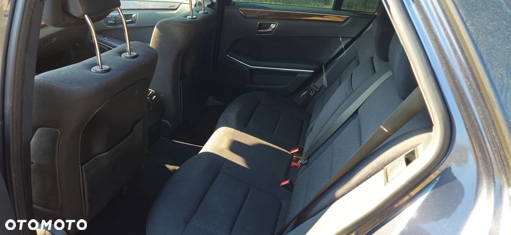Mercedes-Benz Klasa E 350 CDI DPF 4Matic BlueEFFICIENCY 7G-TRONIC Elegance - 13