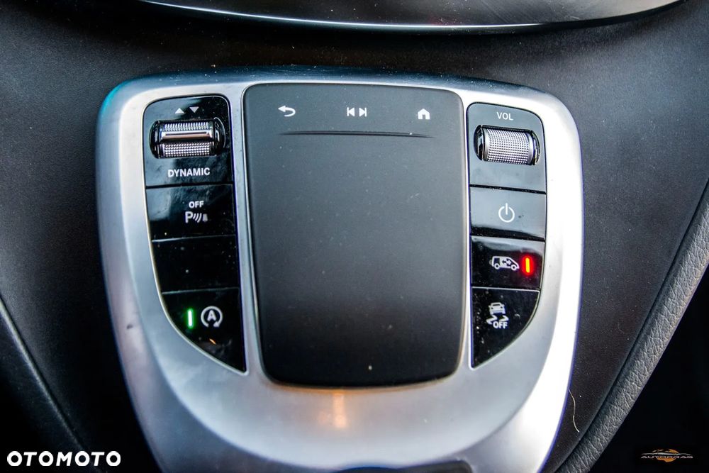 Mercedes-Benz Klasa V 300 d 4-Matic 9G-Tronic - 23