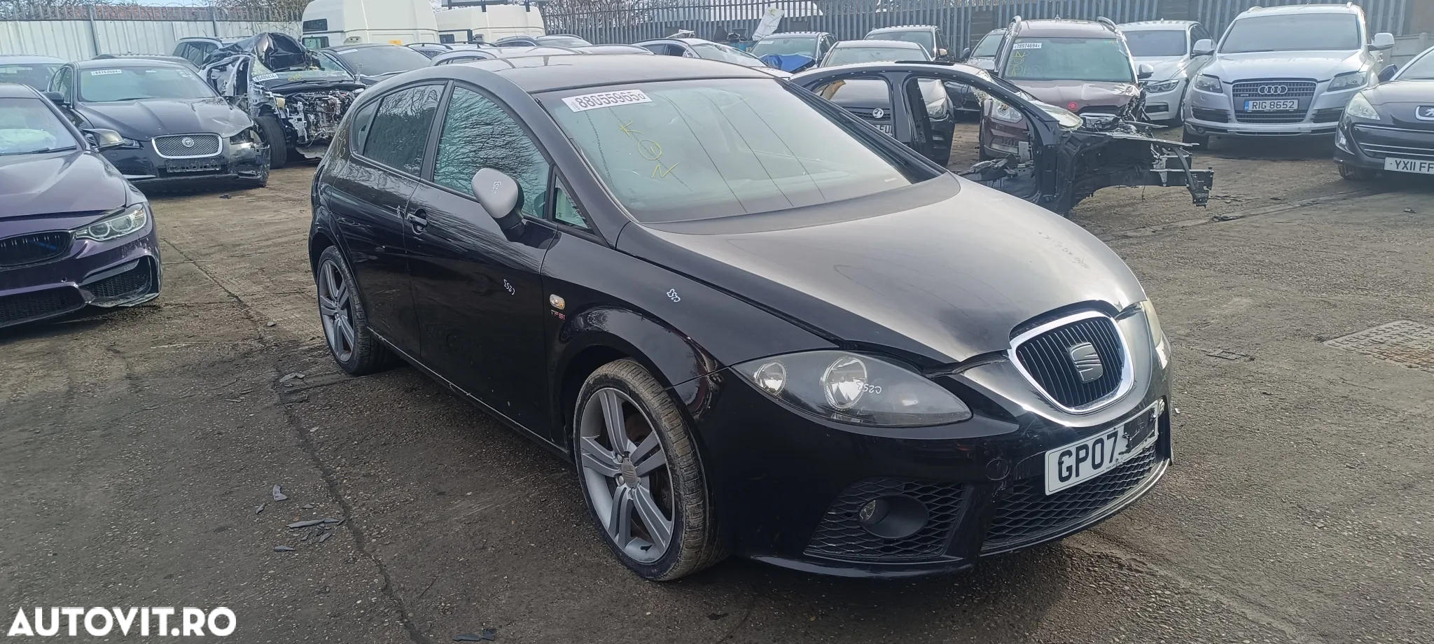 Dezmembrari / Dezmembrez Seat Leon 2.0 BWA cutie JLZ culoare LC9Z - 2