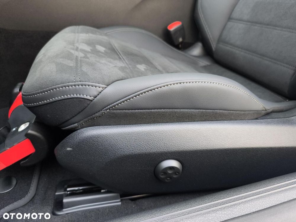 Mercedes-Benz CLE - 11