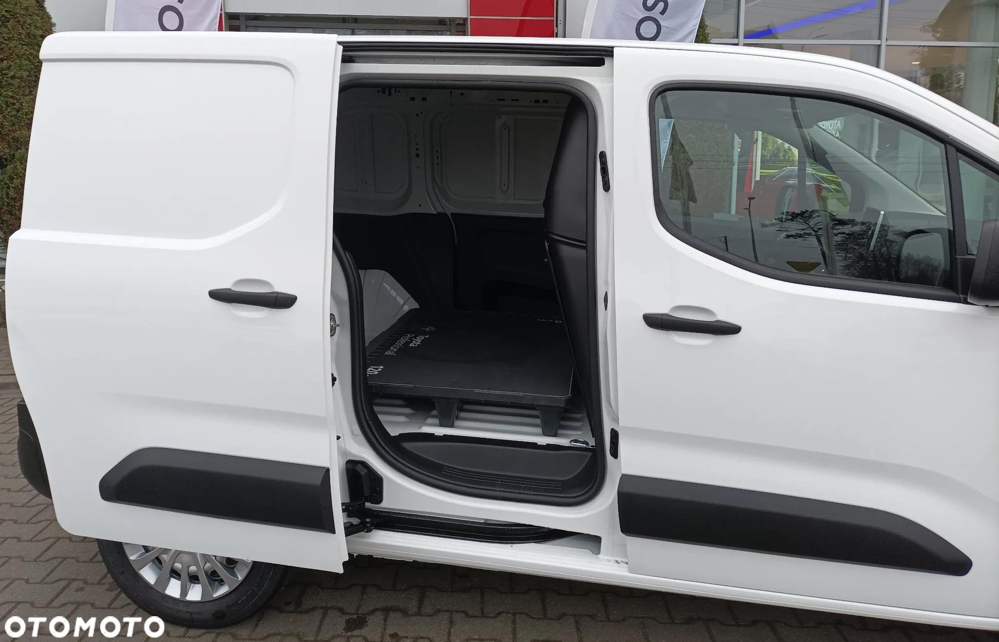 Toyota Proace City Verso 1.5 D-4D Business - 12