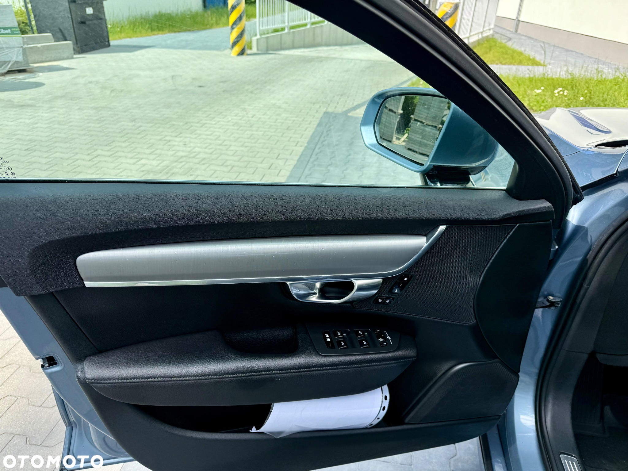 Volvo V90 D4 AWD Momentum - 26