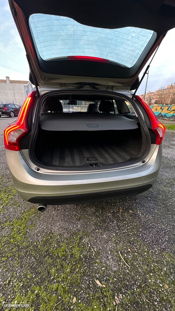 Volvo V60 2.0 D4 Summum Start/Stop - 9