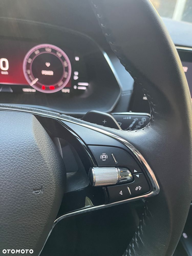 Skoda Octavia 2.0 TDI DSG Sport Edition - 29