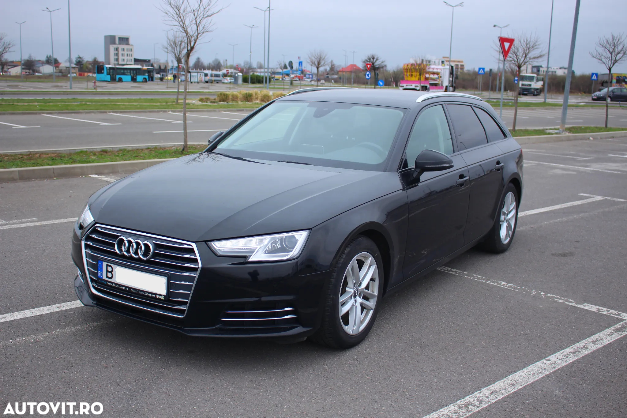 Audi A4 Avant 2.0 TDI S tronic Sport - 2