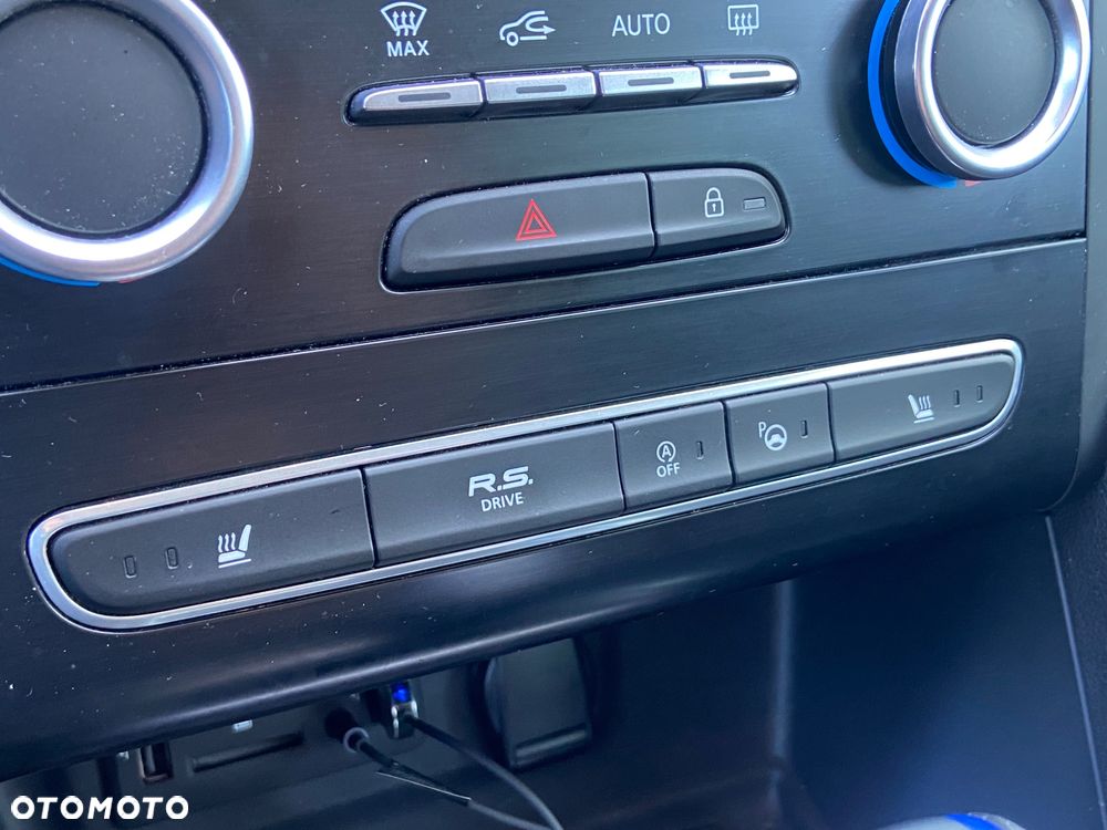 Renault Megane ENERGY dCi 165 EDC GT - 23