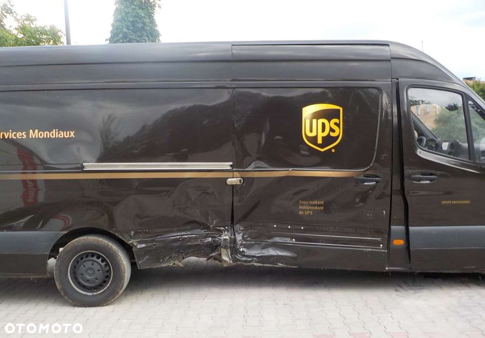 Mercedes-Benz Sprinter - 16