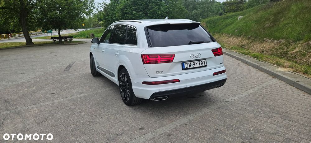 Audi Q7 - 2