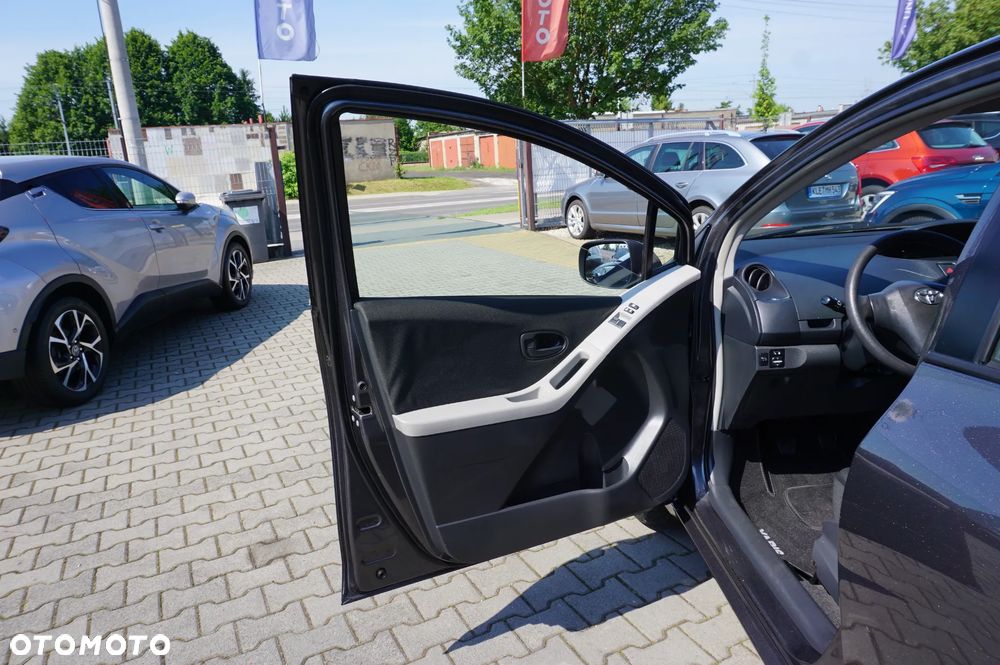 Toyota Yaris 1.33 VVT-i Cool - 19