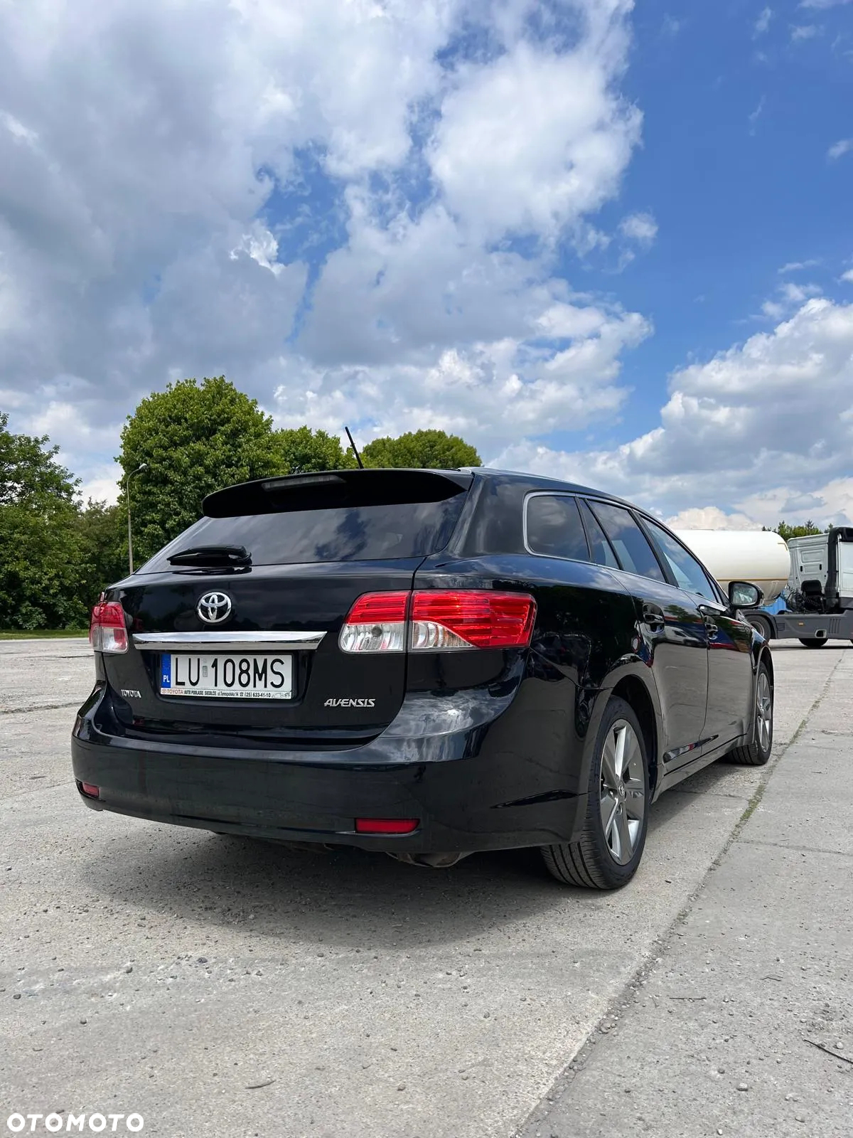 Toyota Avensis 1.8 Premium MS - 11