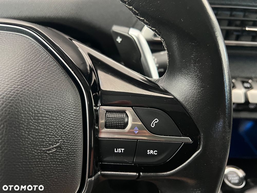 Peugeot 3008 1.2 PureTech Active S&S EAT8 - 38