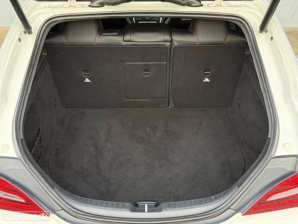 Mercedes-Benz CLA 220 d Shooting Brake AMG Line Aut. - 27