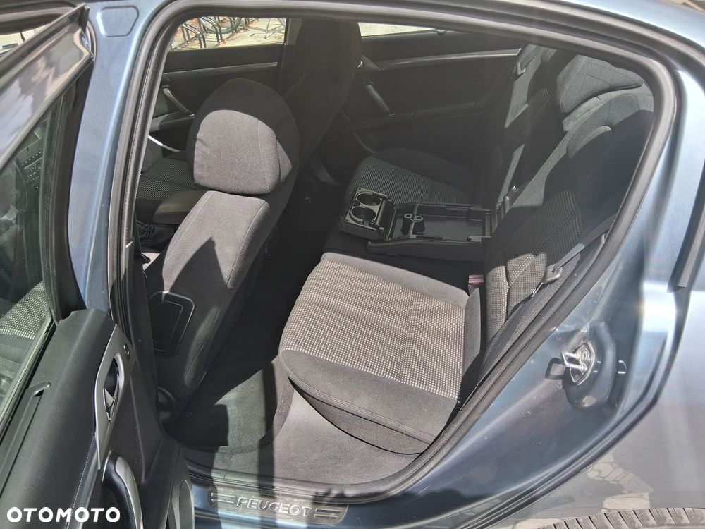 Peugeot 407 HDi 135 Premium - 11