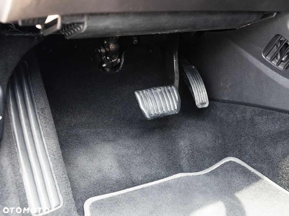 Ford Mondeo 2.0 TDCi Titanium PowerShift - 26