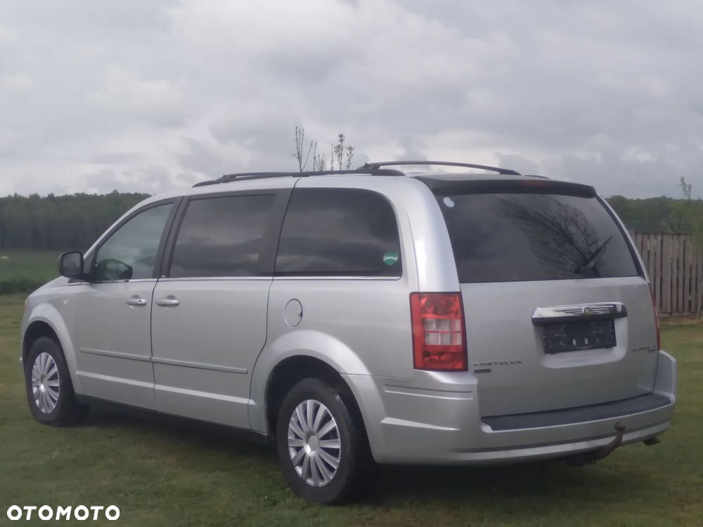 Chrysler Grand Voyager - 4