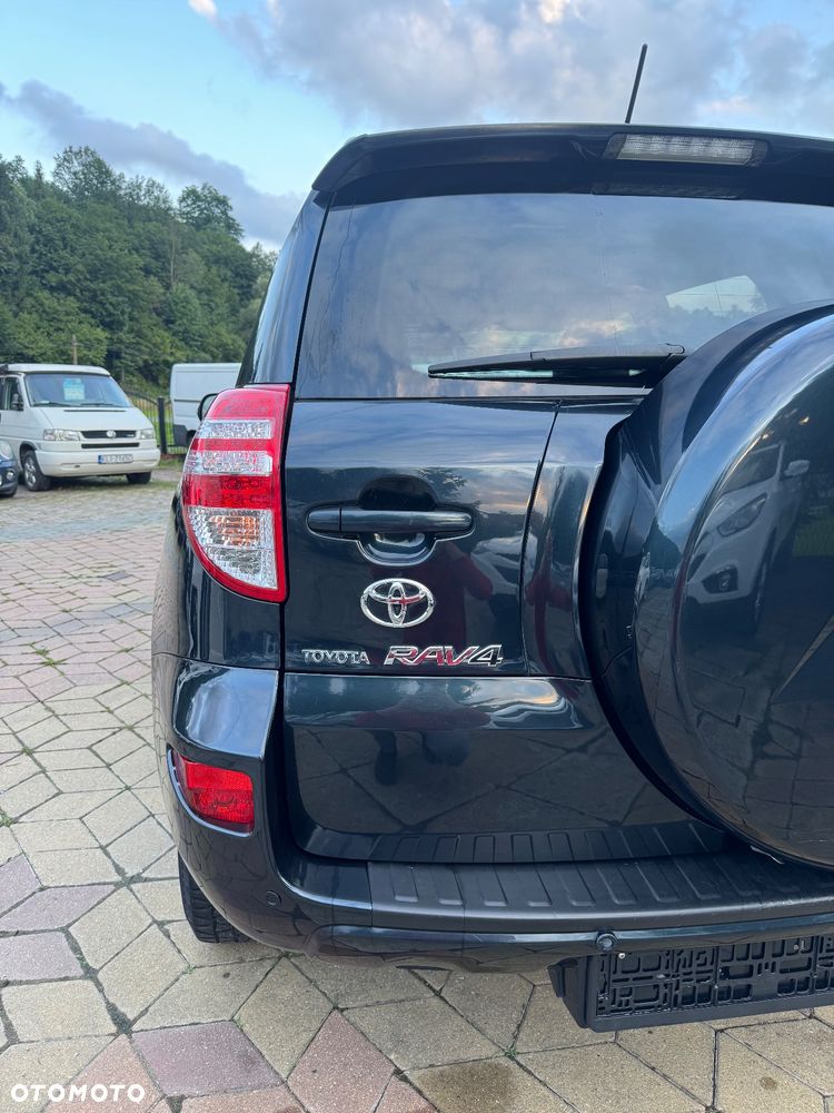 Toyota RAV4 - 11