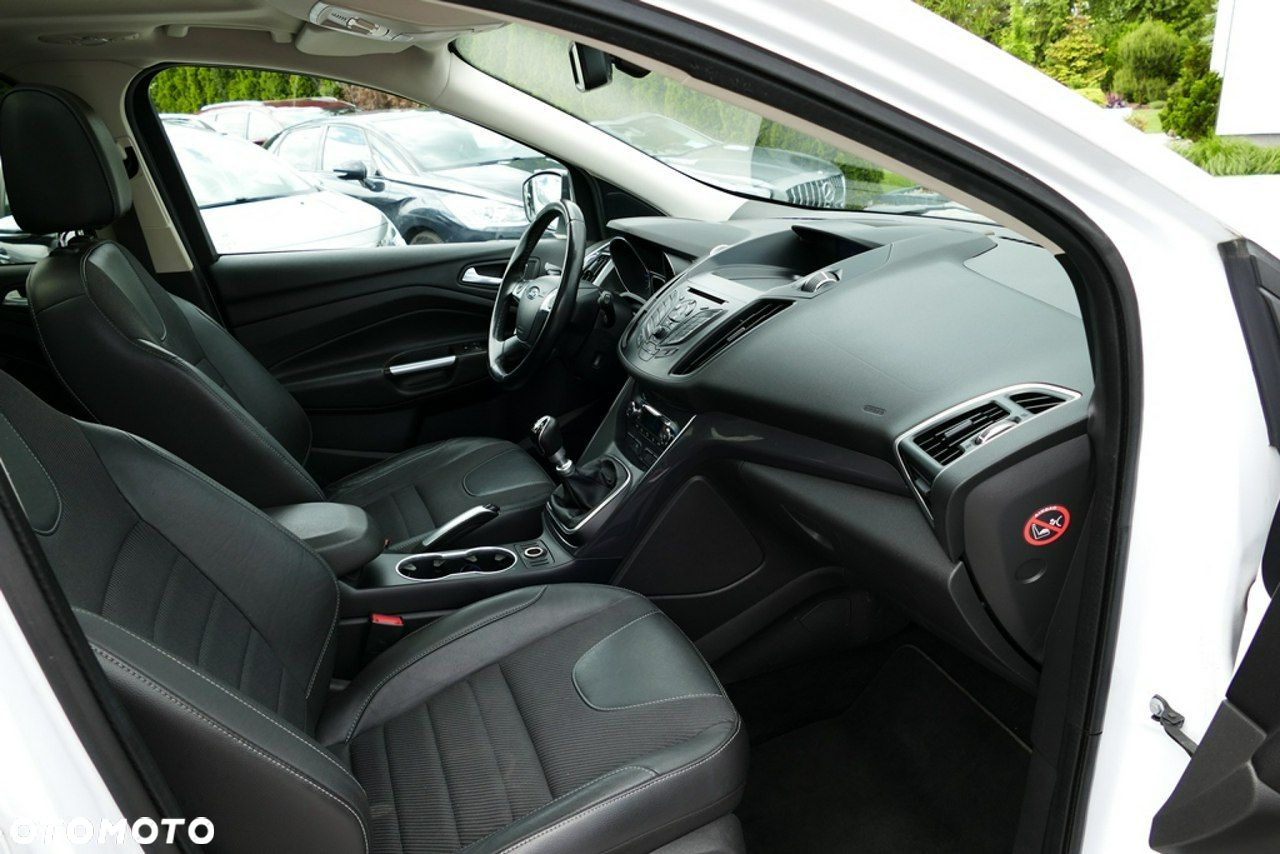 Ford Kuga 2.0 TDCi 2x4 Titanium - 19