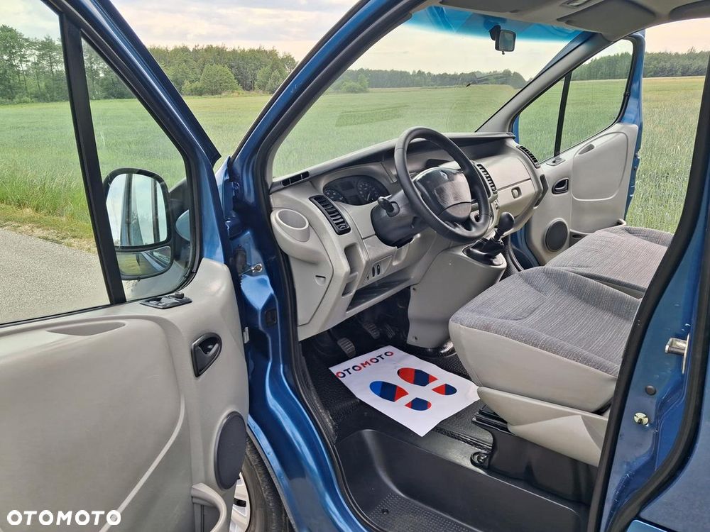 Renault Trafic - 16