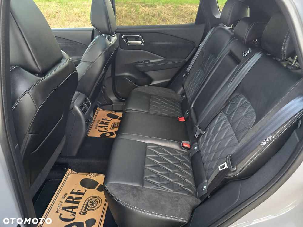 Nissan Qashqai 1.3 DIG-T MHEV Xtronic Tekna+ - 25