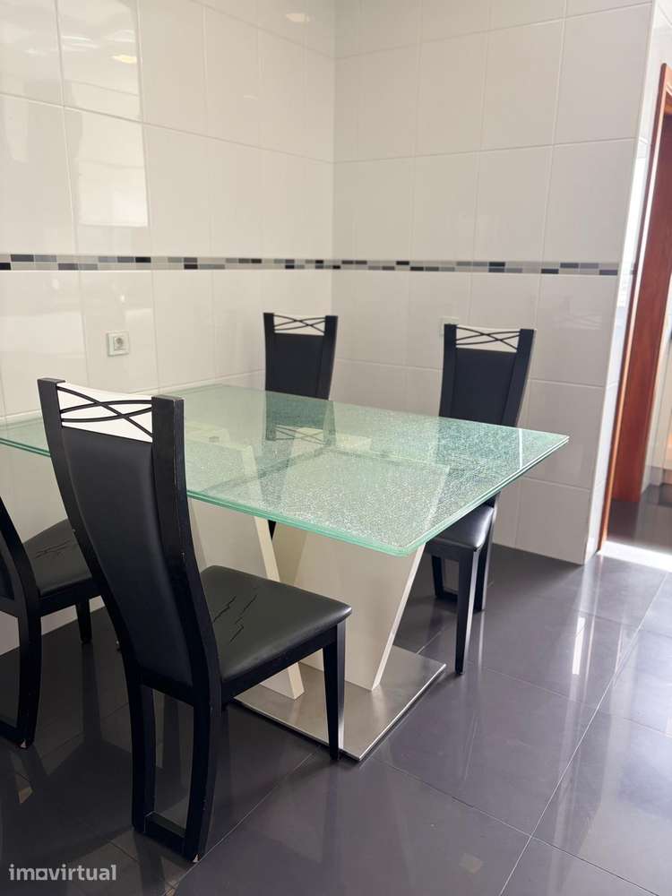 Apartamento T3 com varanda e garagem em Paços de Ferreira - Grande imagem: 5/30