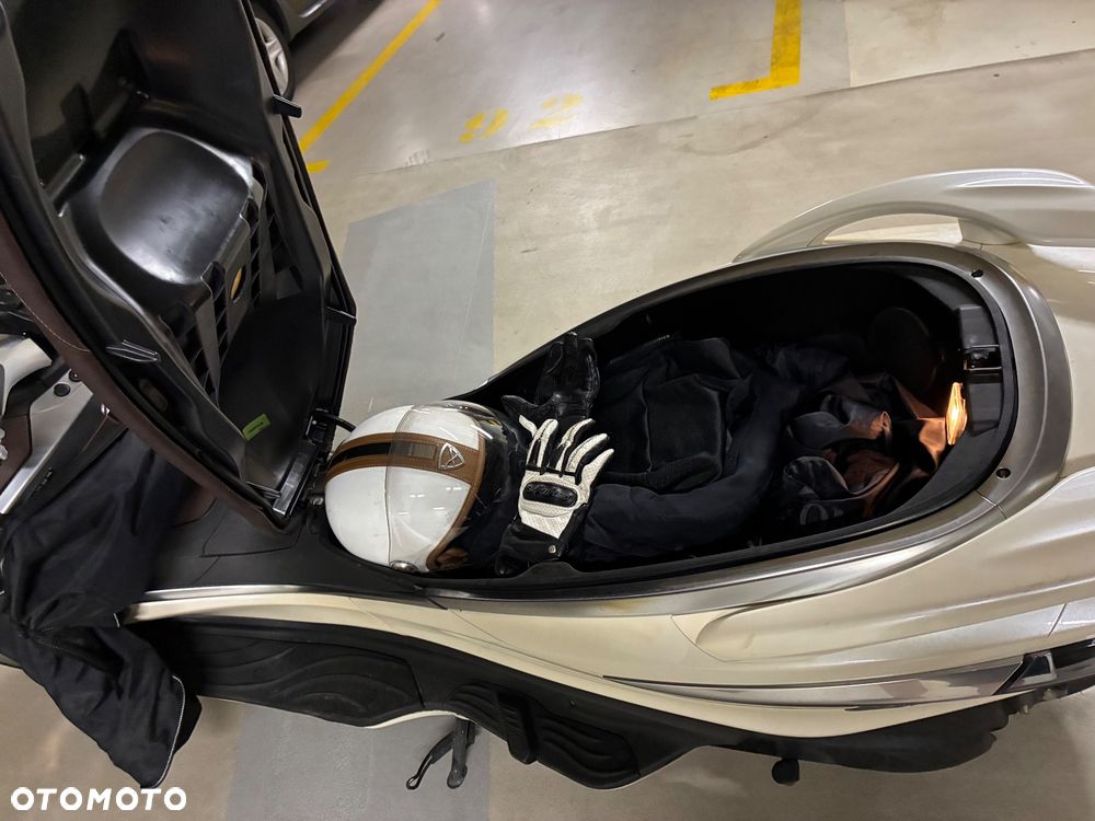 Piaggio X10 - 3