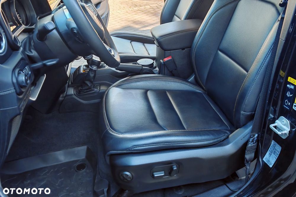 Jeep Wrangler Unlimited GME 2.0 Turbo Sahara - 19