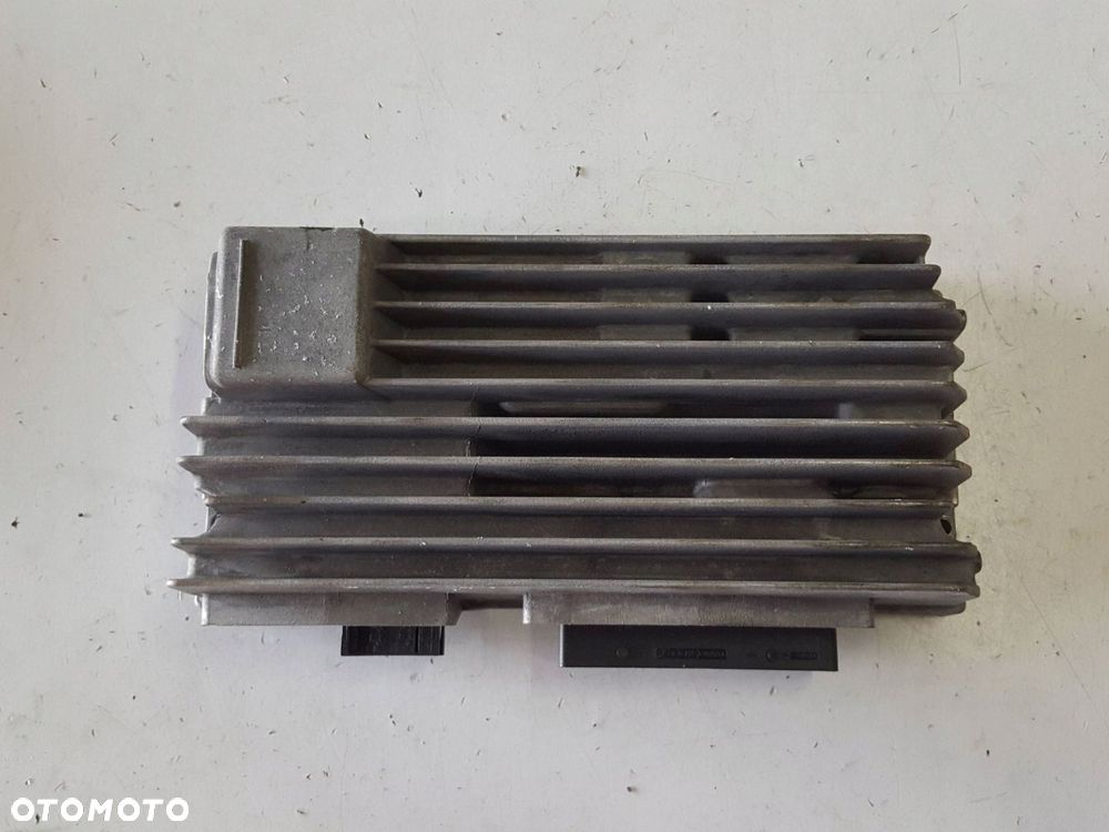 AUDI A4 B8 LIFT 11-15r WZMACNIACZ RADIA AUDIO 8T1035223A - 1