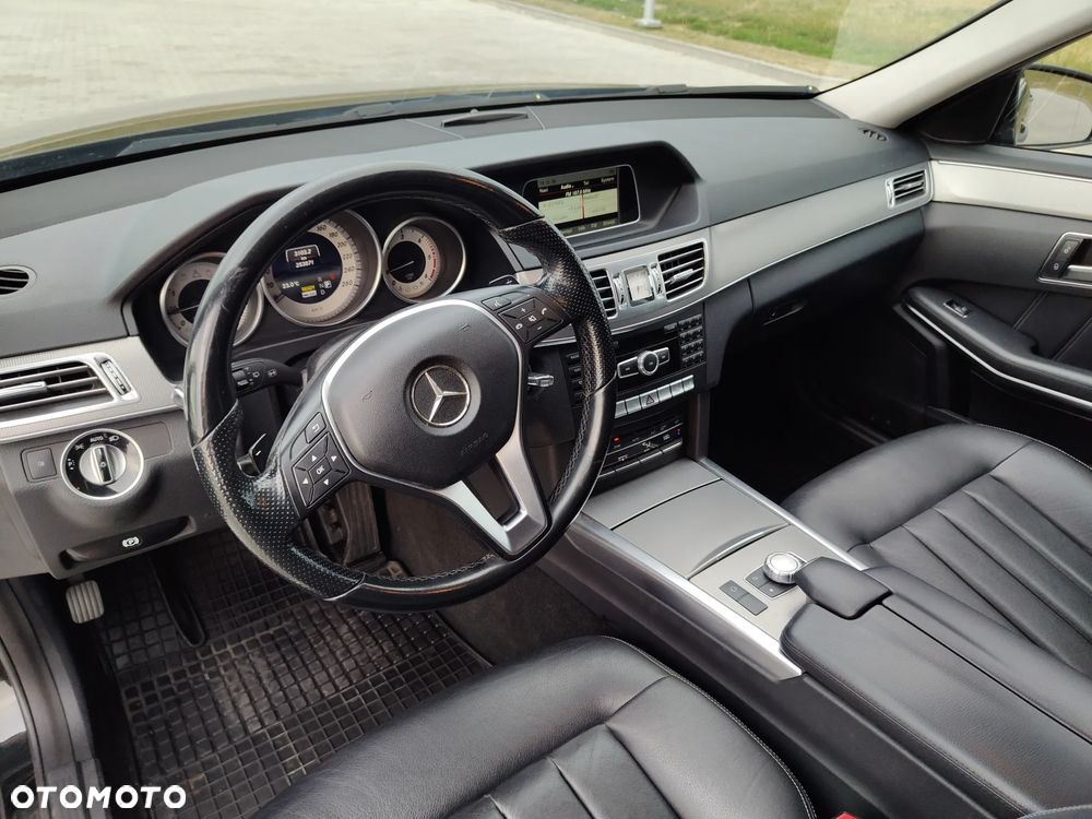 Mercedes-Benz Klasa E - 17