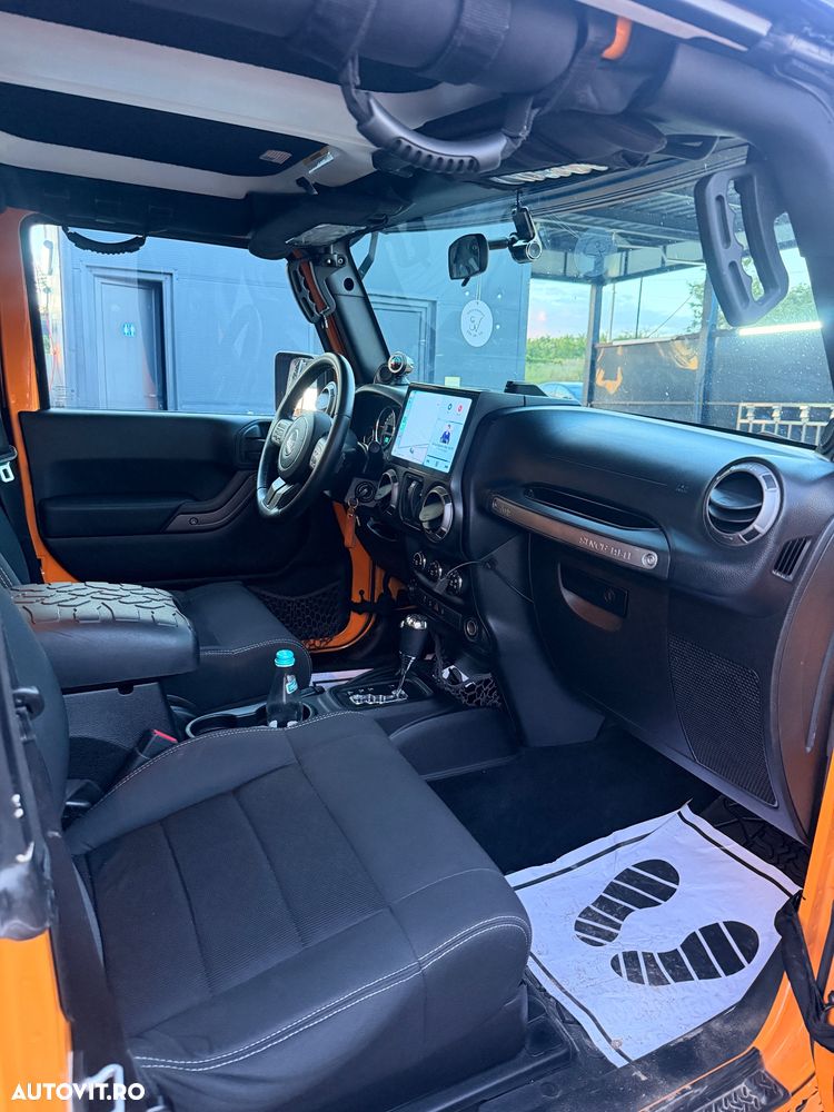 Jeep Wrangler 2.8 CRD AT Sport - 14