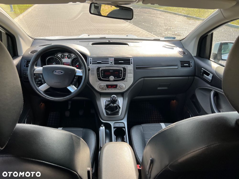 Ford Kuga 2.0 TDCi 4x4 Titanium - 13