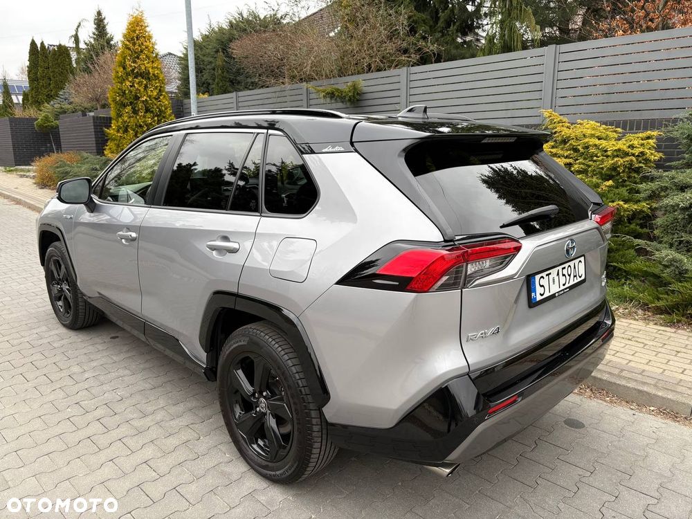Toyota RAV4 - 6