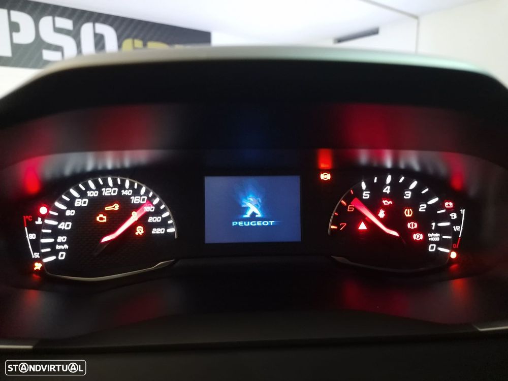 Peugeot 208 1.2 PureTech Active Pack - 26