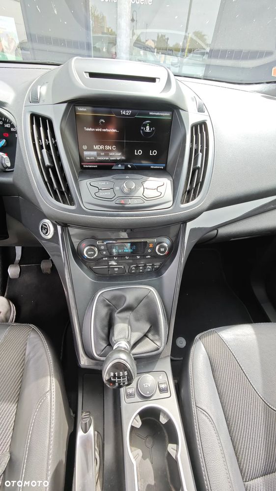 Ford Kuga 1.5 EcoBoost 2x4 Titanium - 9