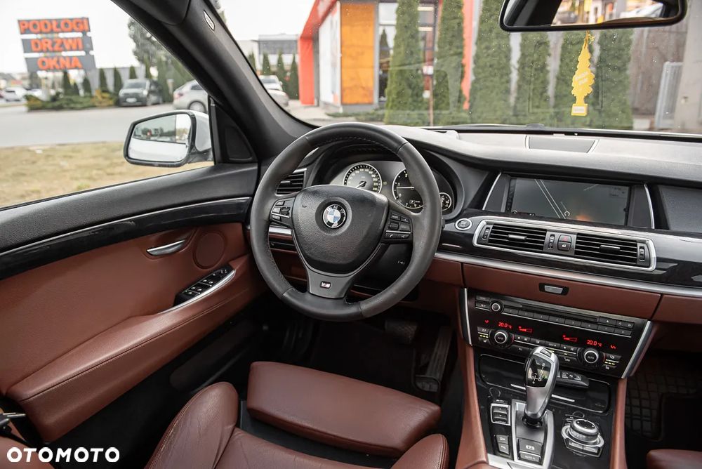 BMW 5GT - 29