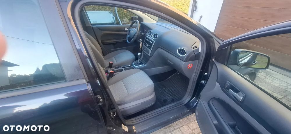 Ford Focus 1.8 Fun - 6