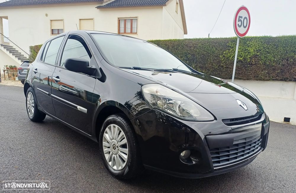 Renault Clio 1.5 dCi Dynamique S - 2