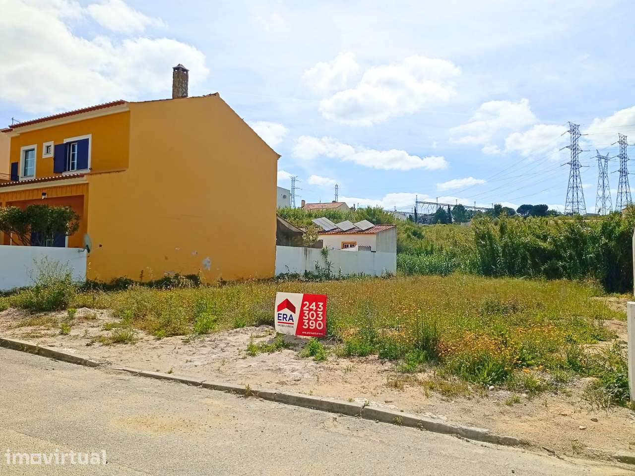 Lote de terreno urbano com 517 m² - Grande imagem: 2/5