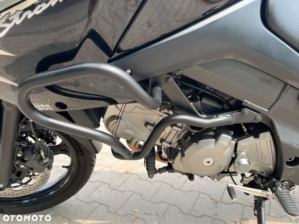 Suzuki V-STROM - 10