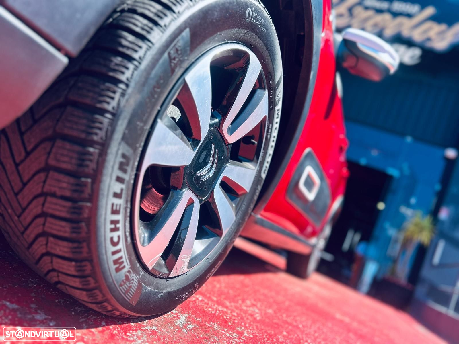 Citroën C3 1.2 PureTech Shine - 4