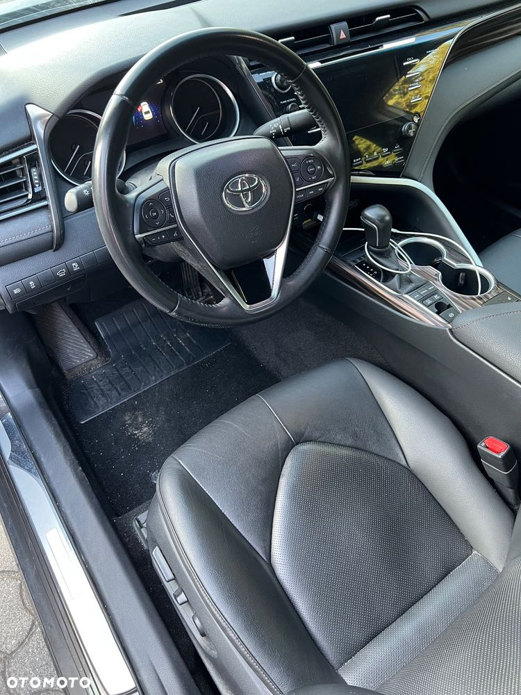 Toyota Camry 2.5 Hybrid Executive CVT - 13