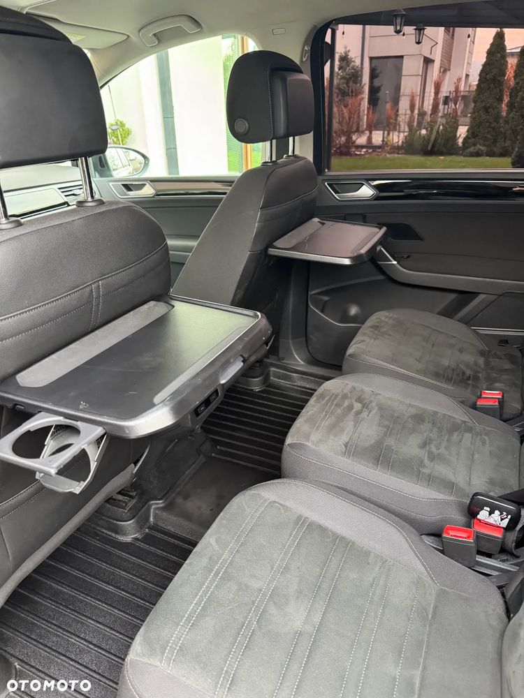 Volkswagen Touran - 14