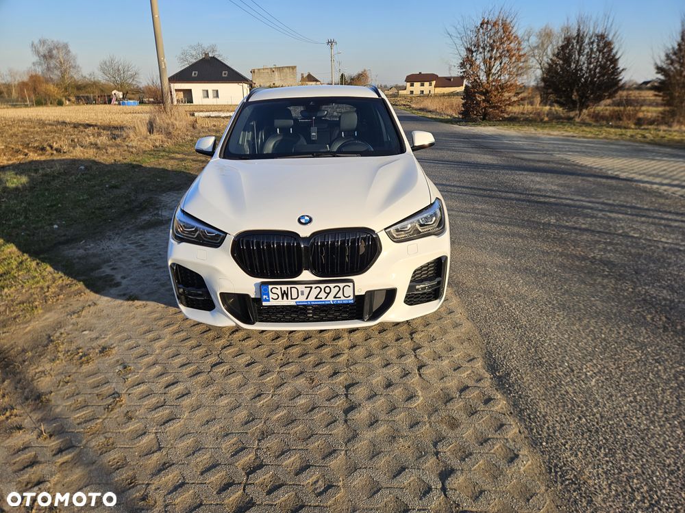 BMW X1 xDrive20i Sport Line sport - 8