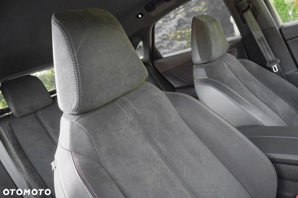 DS Automobiles DS 7 Crossback - 32