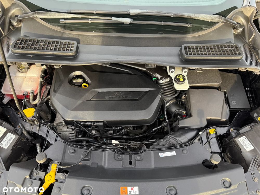 Ford Kuga 1.6 EcoBoost 2x4 Titanium - 27