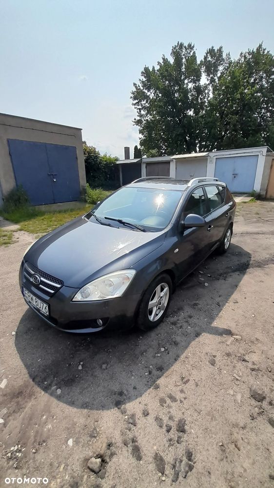 Kia Ceed - 1