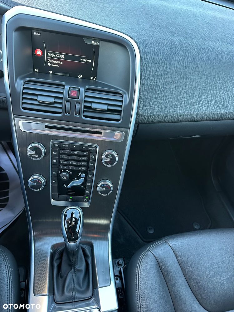 Volvo XC 60 D4 Geartronic Momentum - 3