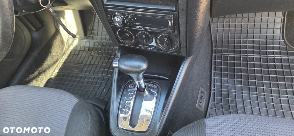 Volkswagen Golf - 12