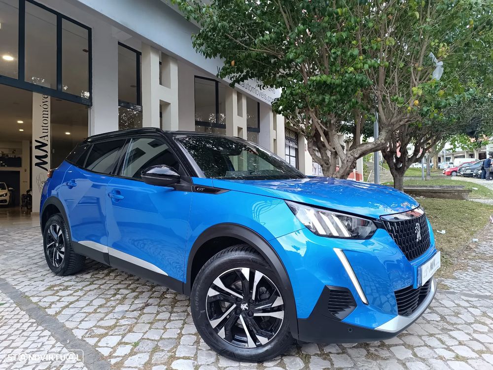 Peugeot 2008 PureTech 130 EAT8 GT - 4