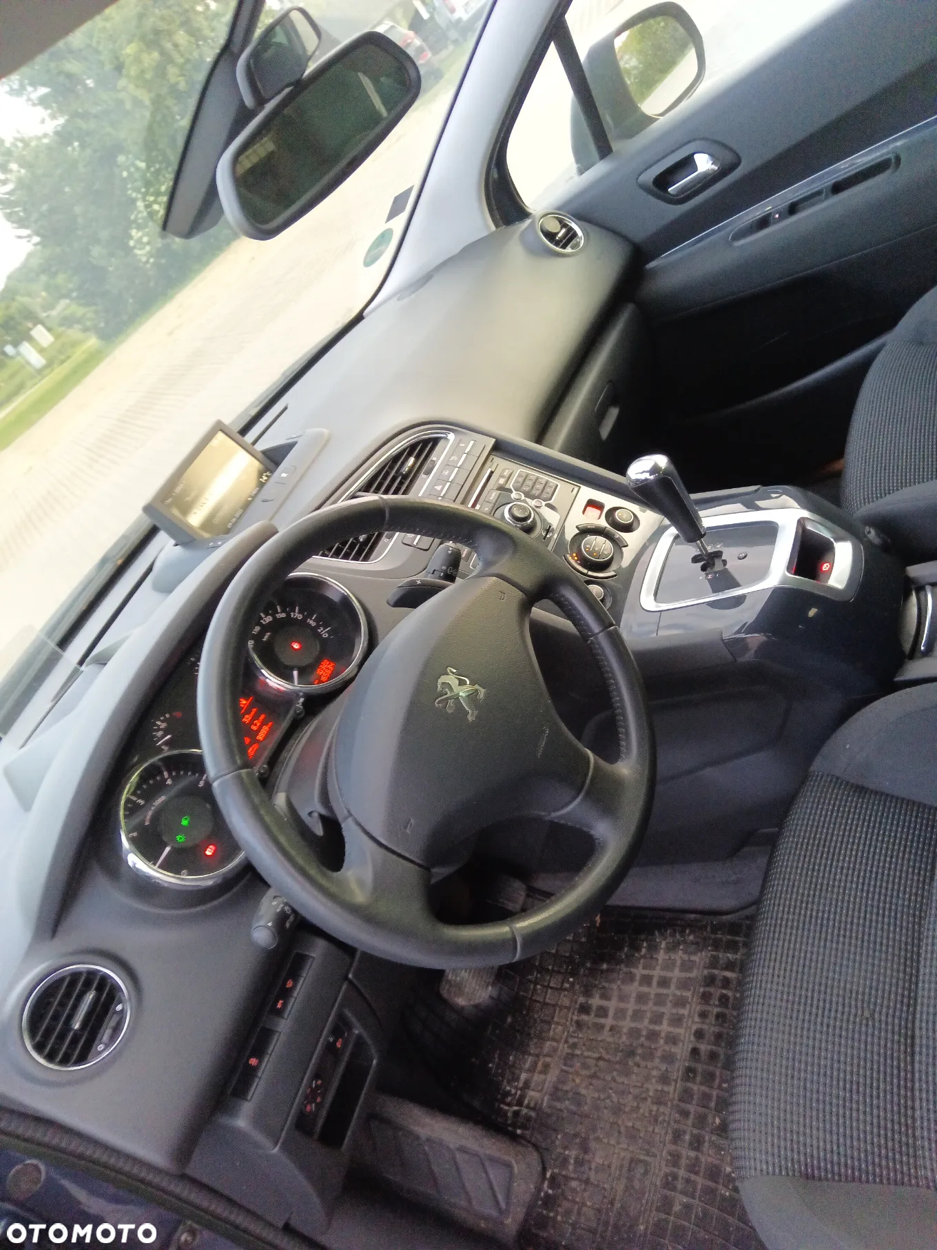 Peugeot 5008 - 12