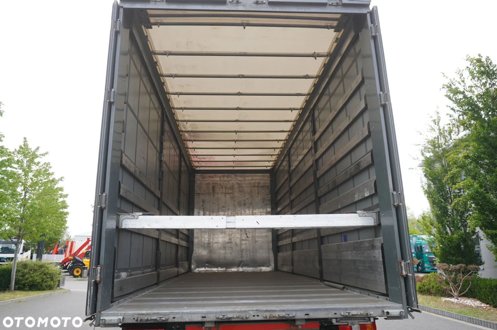 Mercedes-Benz Actros 2545 MP5 / BIG cab / Curtainsider 19 EPAL - 10